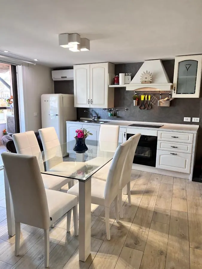 Apartment Splendid Lake Desenzano del Garda